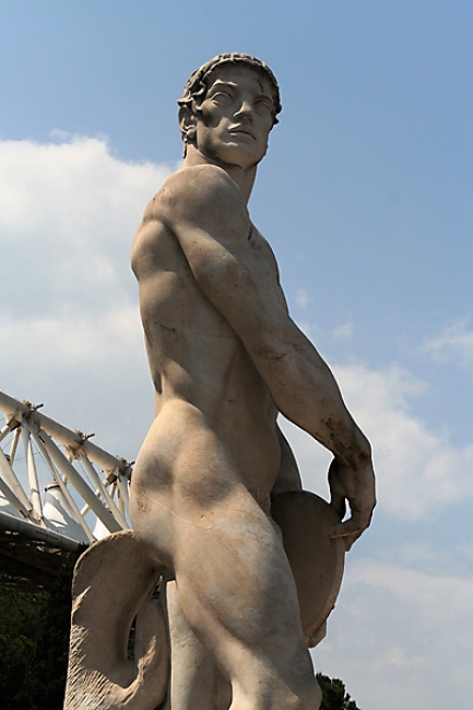 Stadio dei marmi 329